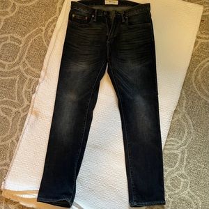 NEVER WORN GAP slim fit Jeans